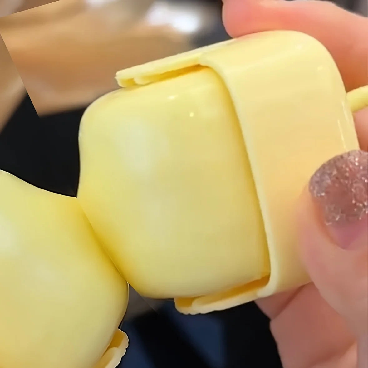 PORTABLE LINT ROLLER